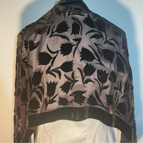 Women's Silk Velvet Wrap Shawl Scarf Burnout Sheer Plum - Picture 3 of 9